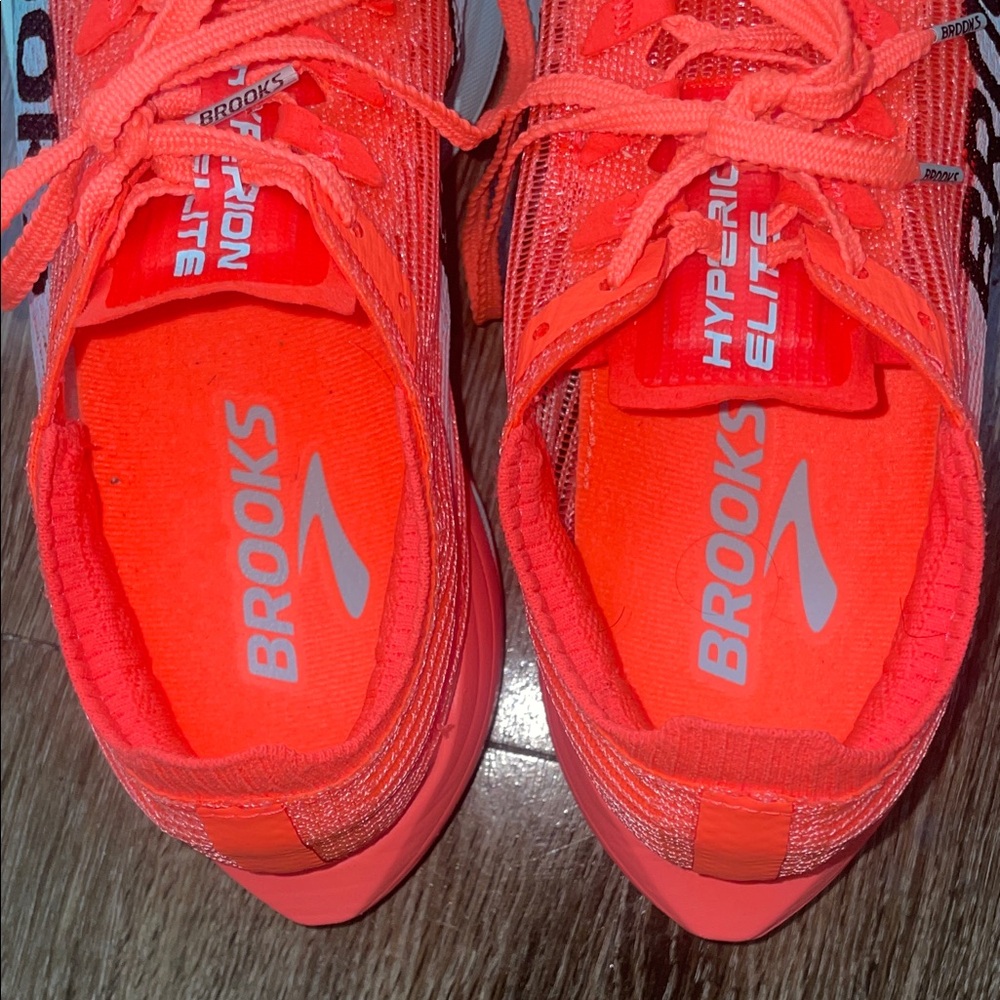 Brooks Hyperion Elite - Bright Orange and blue - Picture 3 of 9